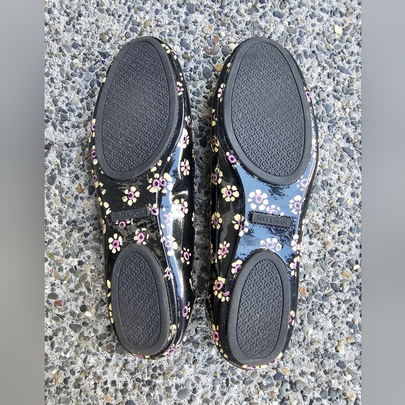 Tory Burch Minnie Flats Black Floral Patent Leather Ballet Shoes Size 11 - Picture 6 of 6